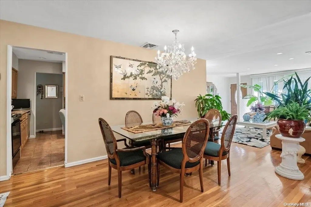 93 South Park Drive Old Bethpage NY 11804