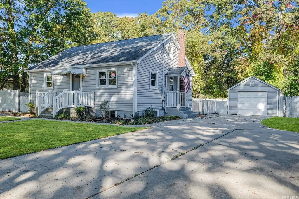 111 Wood Avenue Mastic NY 11950