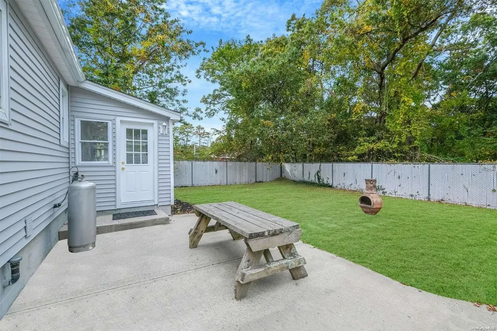 111 Wood Avenue Mastic NY 11950