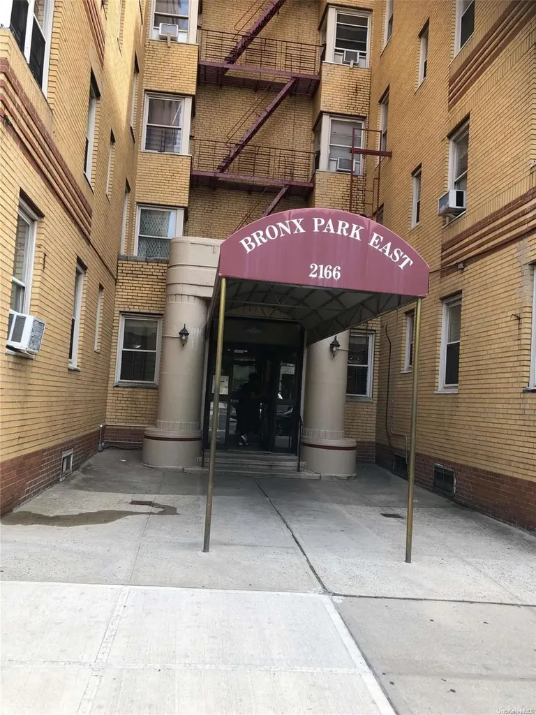 2166 E Bronx Park East Bronx NY 10462