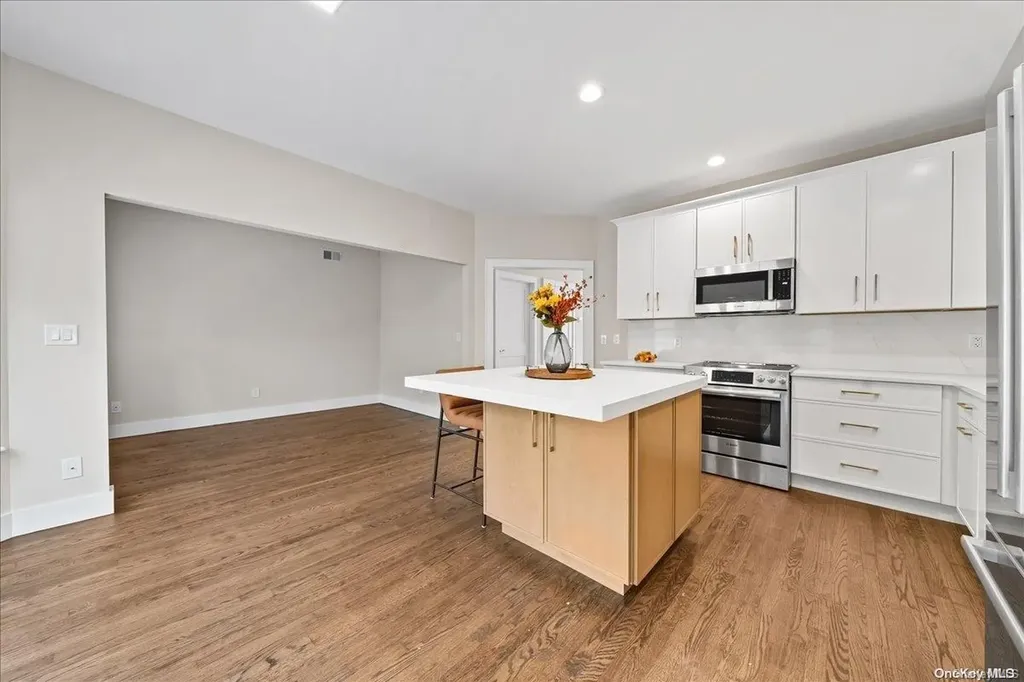 3 Paddington Circle Smithtown NY 11787