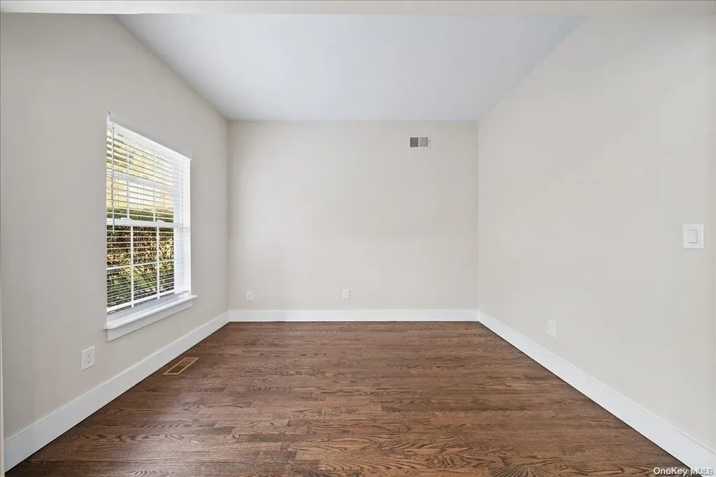 3 Paddington Circle Smithtown NY 11787