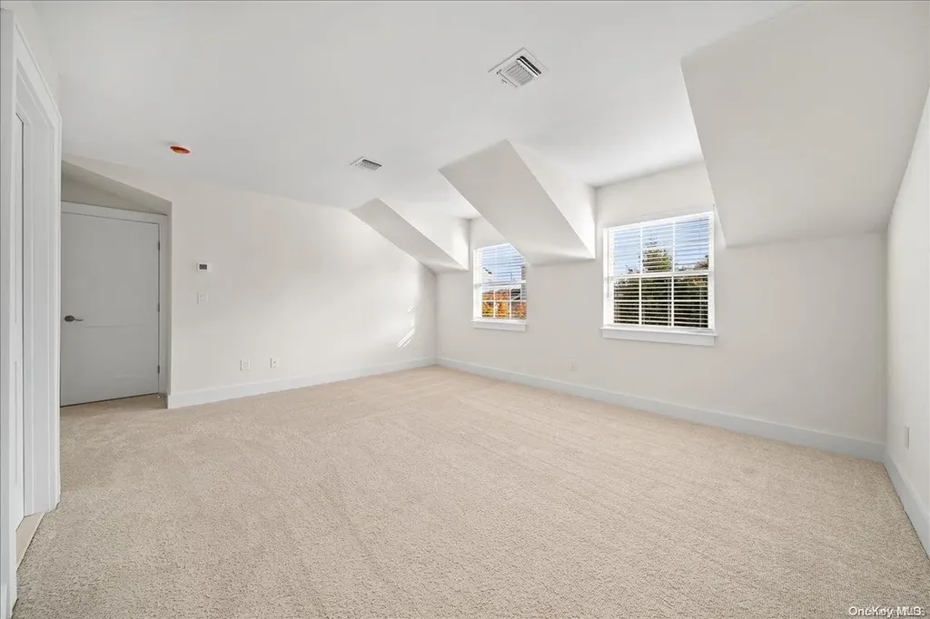 3 Paddington Circle Smithtown NY 11787