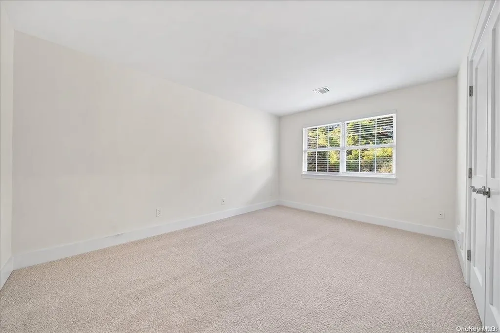 3 Paddington Circle Smithtown NY 11787