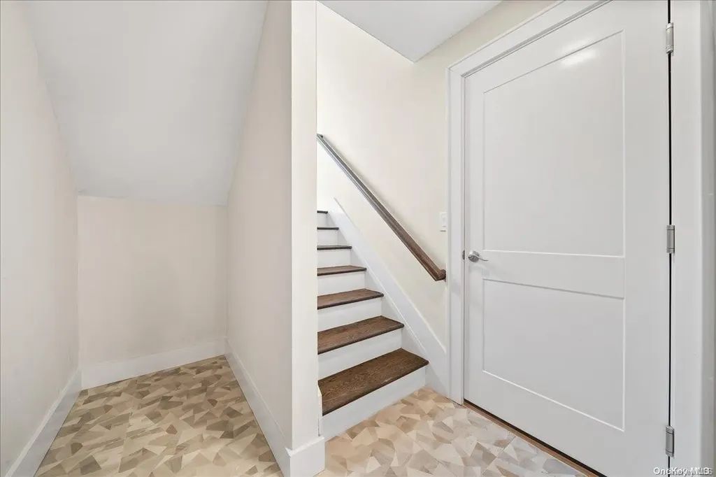 3 Paddington Circle Smithtown NY 11787