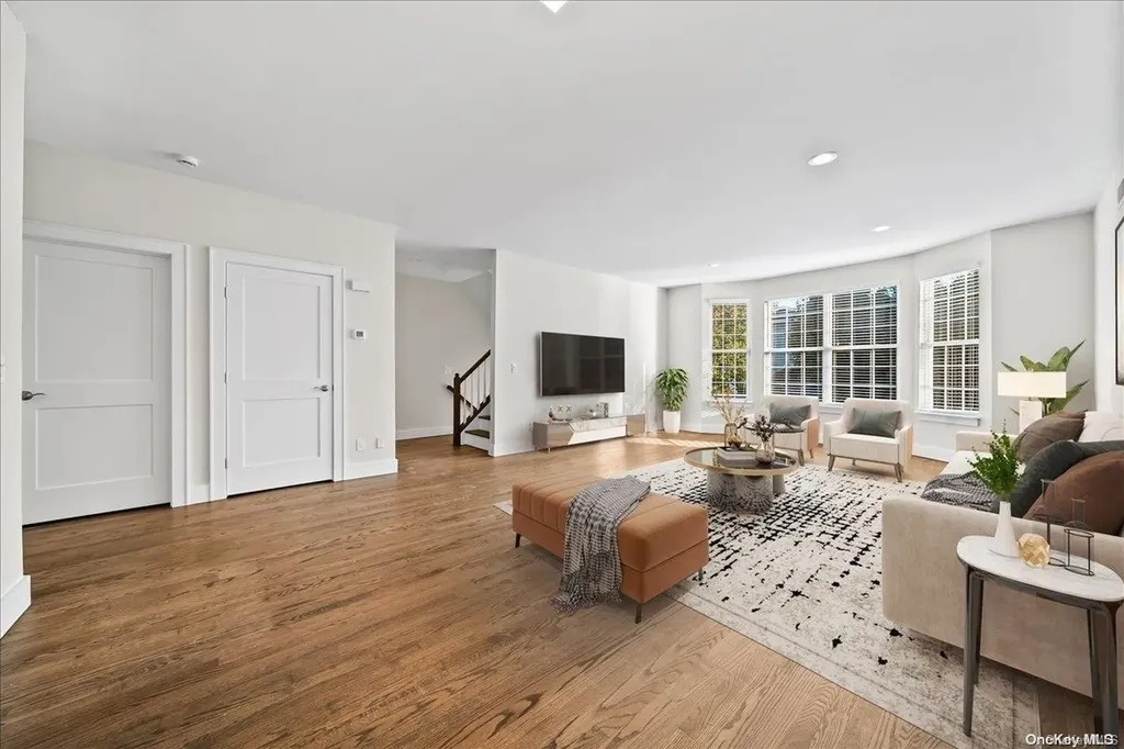3 Paddington Circle Smithtown NY 11787