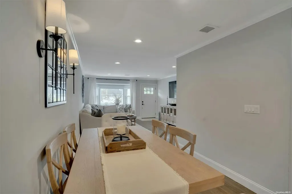 52 Terry Lane Commack NY 11725
