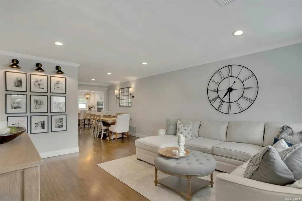 52 Terry Lane Commack NY 11725