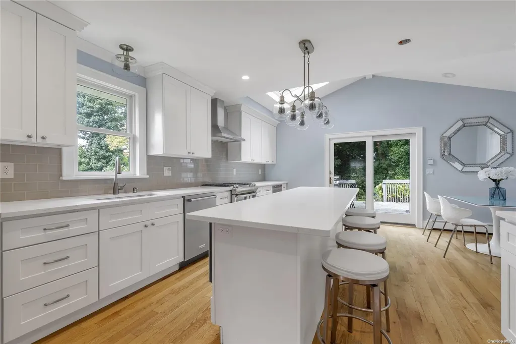 22 Overlook Drive Huntington NY 11743