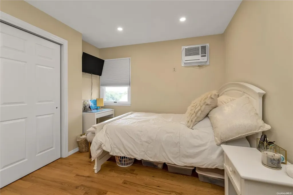 22 Overlook Drive Huntington NY 11743