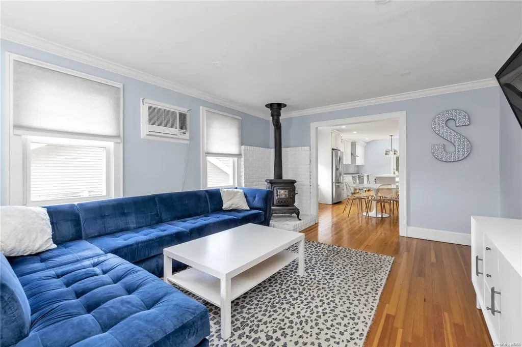 22 Overlook Drive Huntington NY 11743