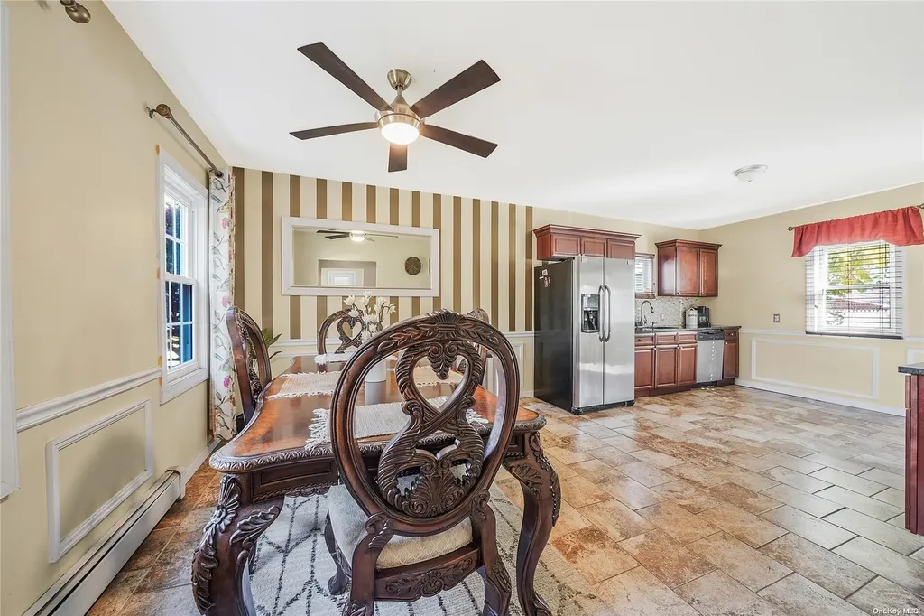 211 Porterfield Place Freeport NY 11520