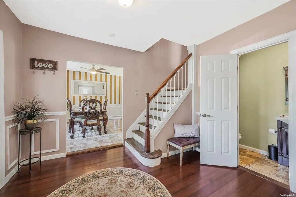 211 Porterfield Place Freeport NY 11520