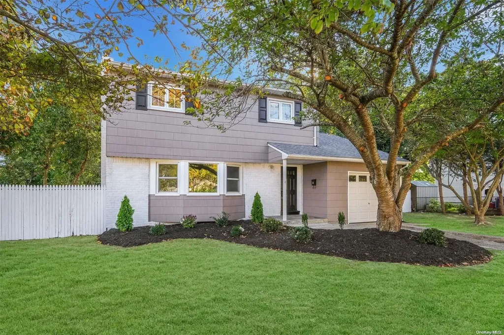 4 Norwalk Lane Smithtown NY 11787