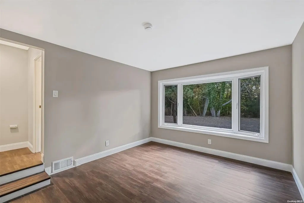 4 Norwalk Lane Smithtown NY 11787