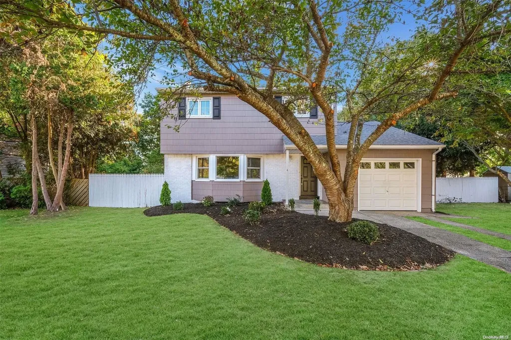 4 Norwalk Lane Smithtown NY 11787