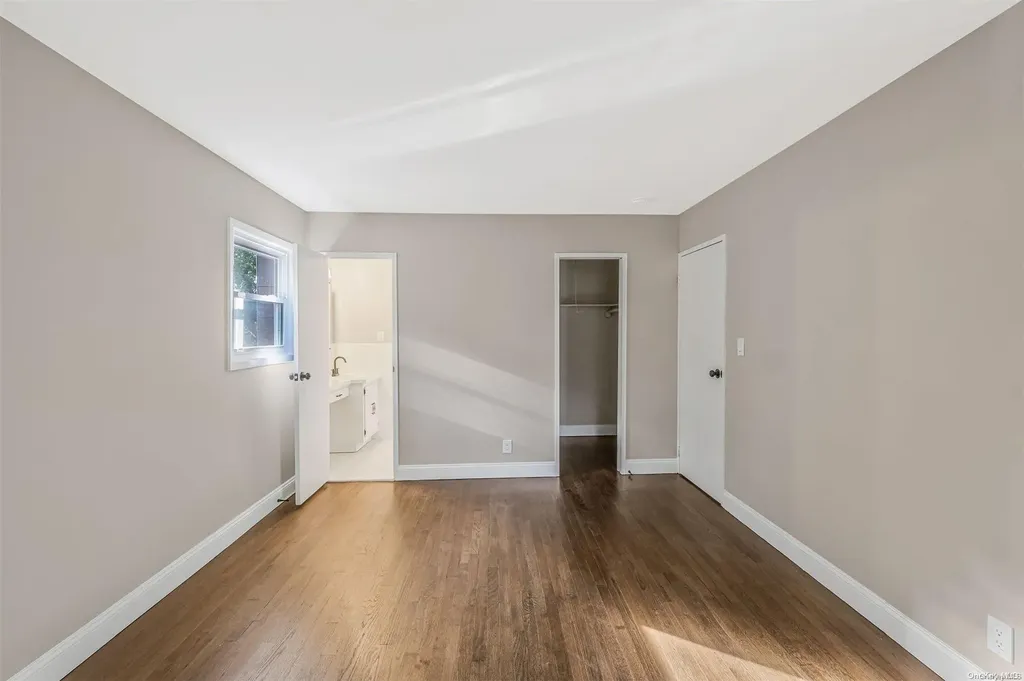 4 Norwalk Lane Smithtown NY 11787