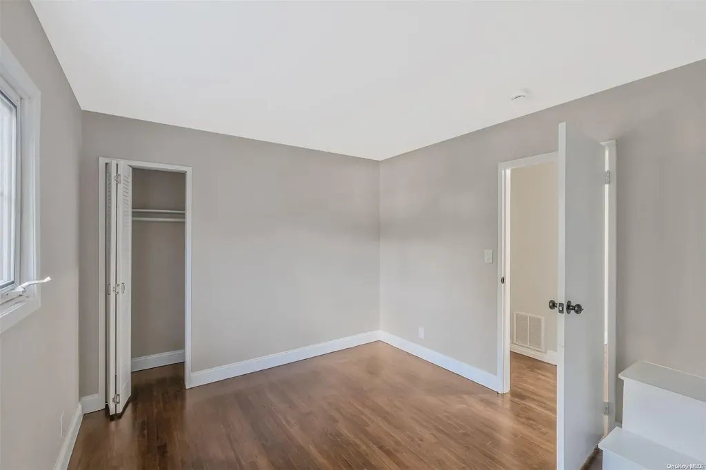 4 Norwalk Lane Smithtown NY 11787