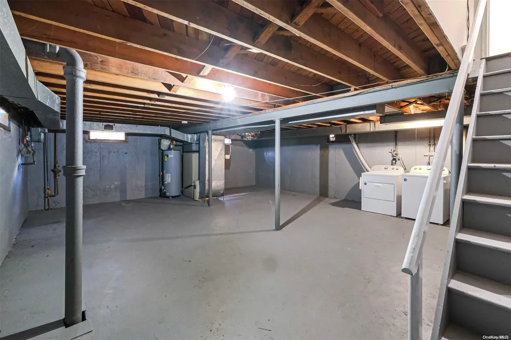 4 Norwalk Lane Smithtown NY 11787