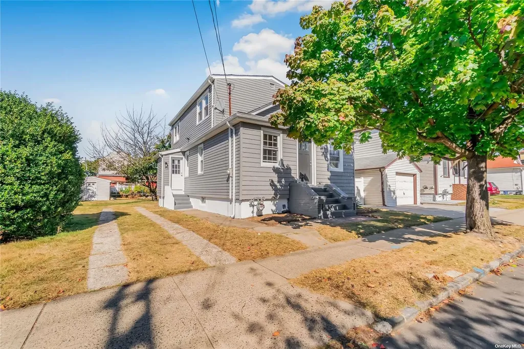 11 3rd Street New Hyde Park NY 11040