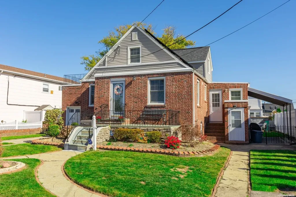 152 Wyona Avenue Babylon NY 11757
