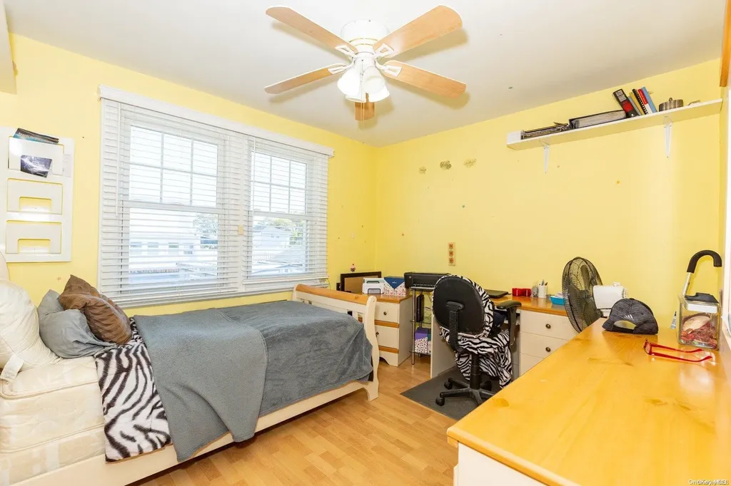 152 Wyona Avenue Lindenhurst NY 11757