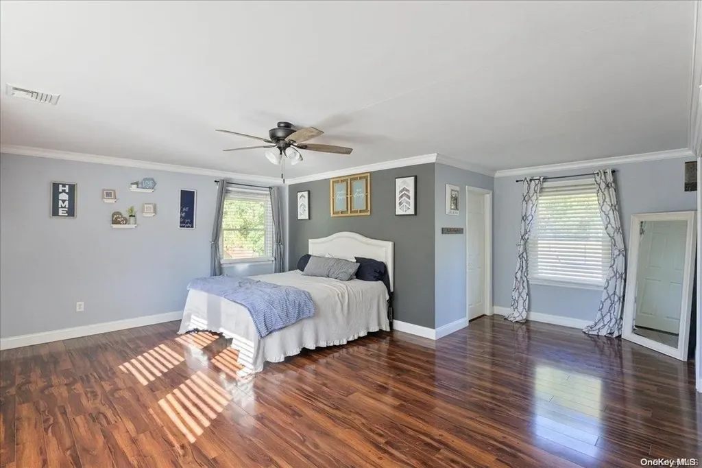 32 Bradley Drive Shoreham NY 11786