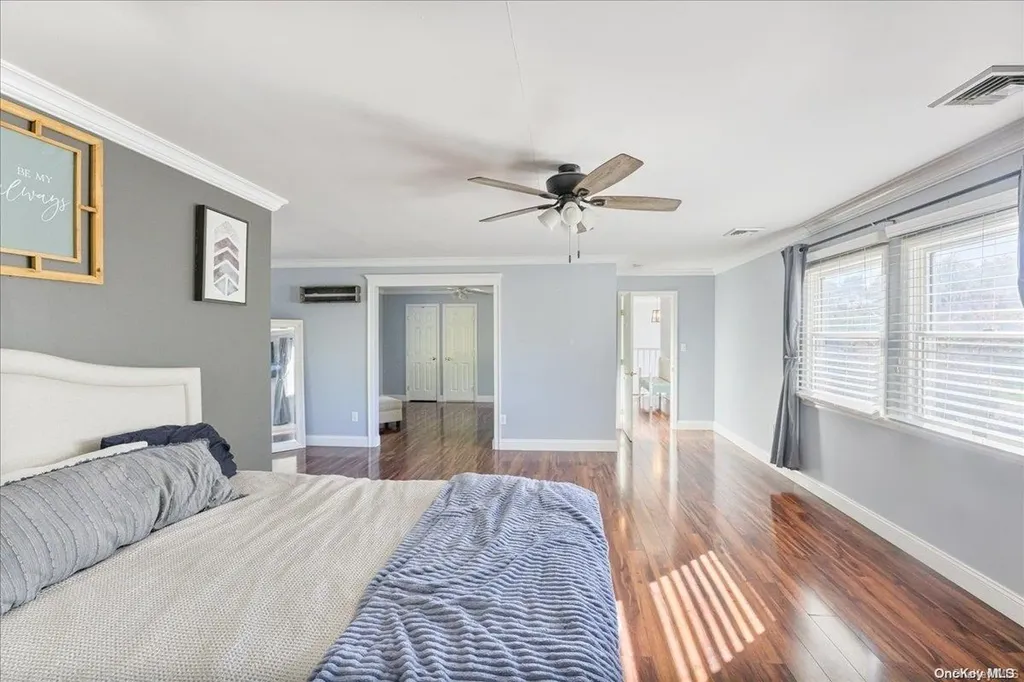 32 Bradley Drive Shoreham NY 11786