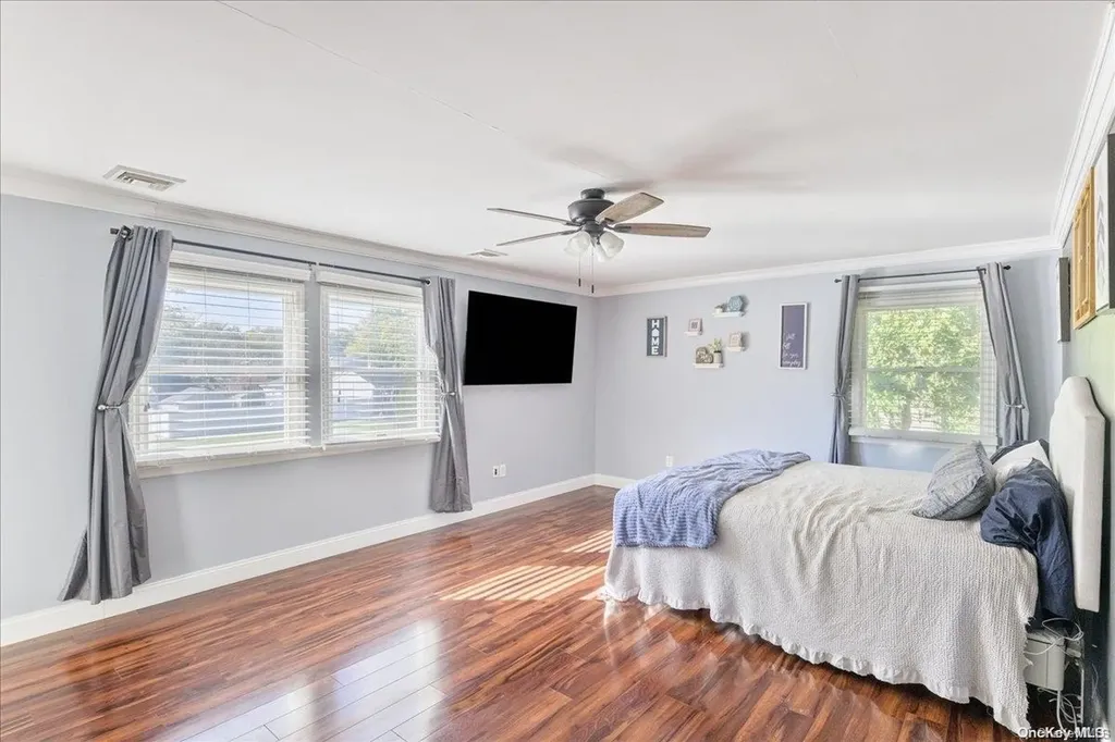 32 Bradley Drive Shoreham NY 11786