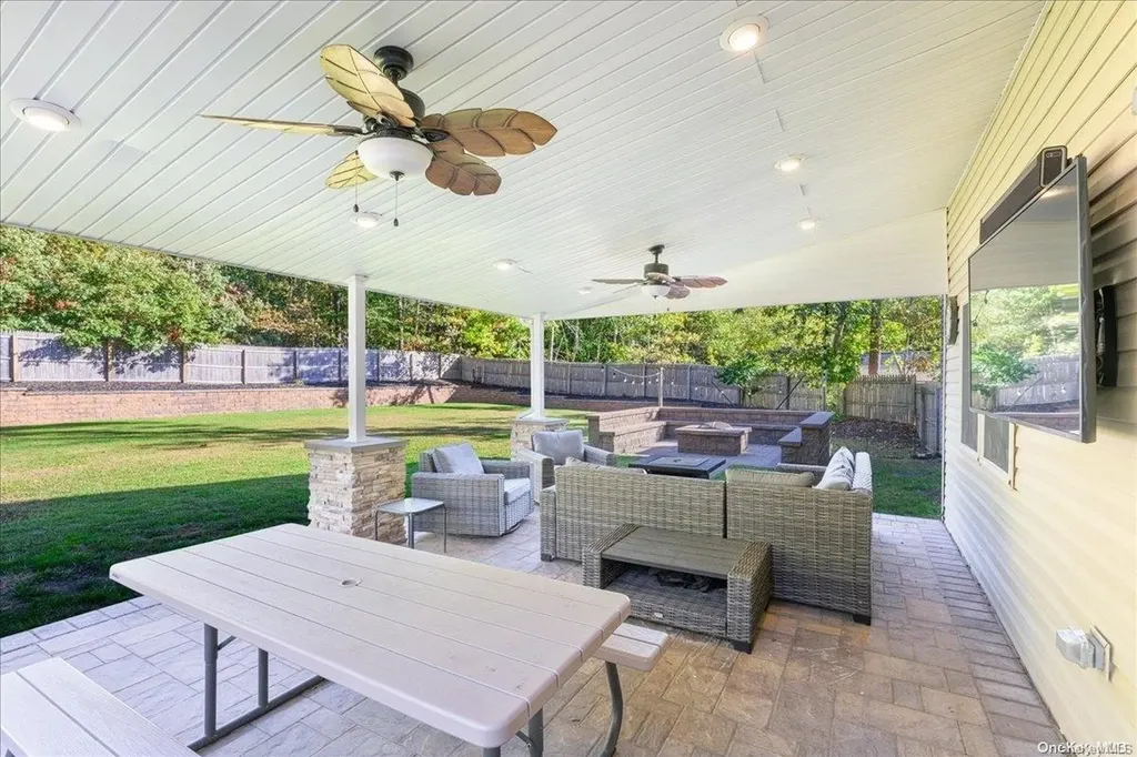 32 Bradley Drive Shoreham NY 11786