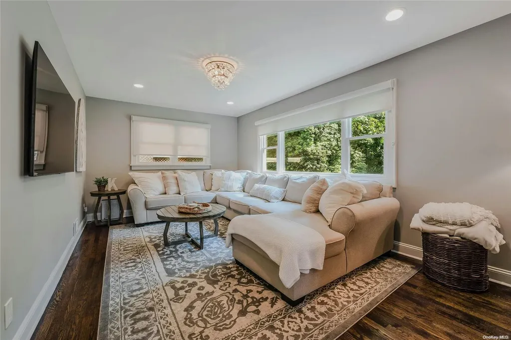 34 Cedar Drive Huntington NY 11743