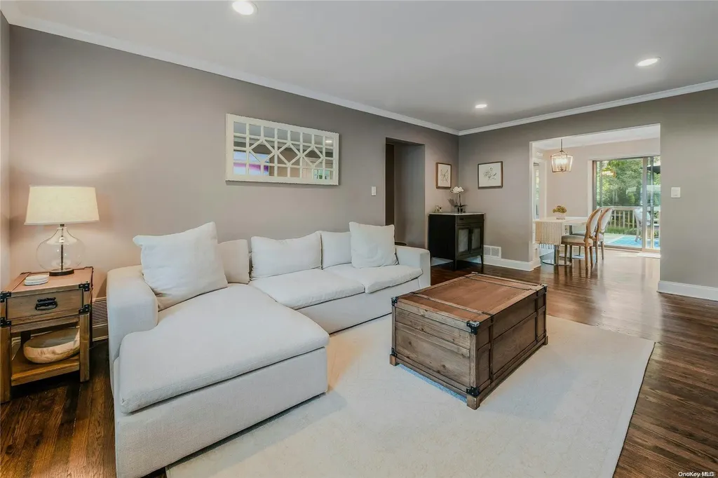 34 Cedar Drive Huntington NY 11743