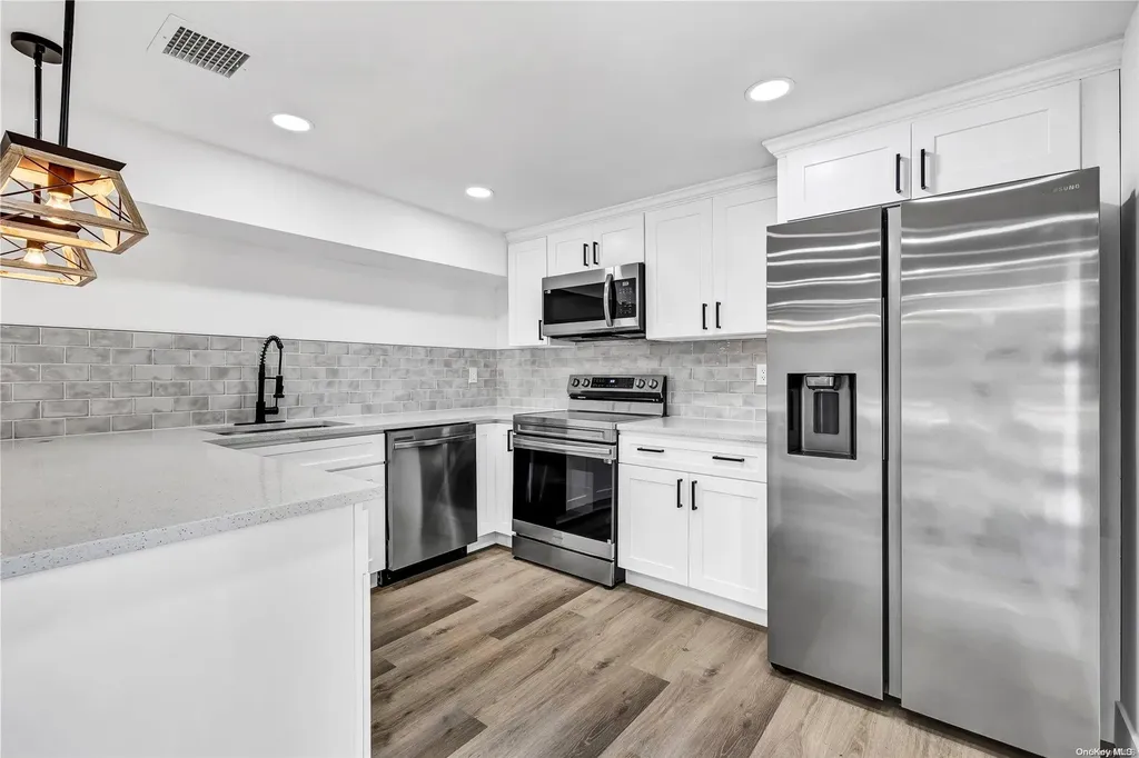 22 Shearwater Way Centereach NY 11720