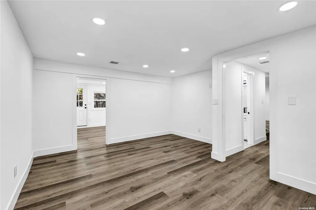 22 Shearwater Way Centereach NY 11720