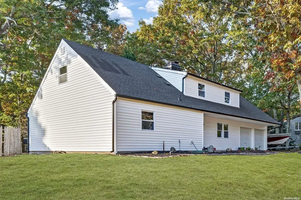 22 Shearwater Way Centereach NY 11720