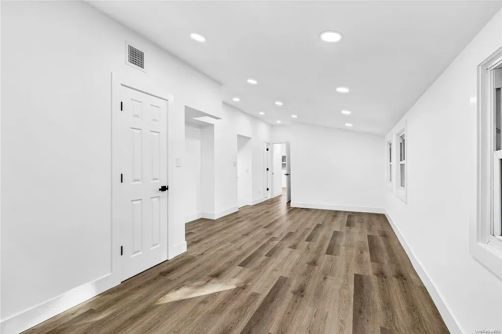 22 Shearwater Way Centereach NY 11720