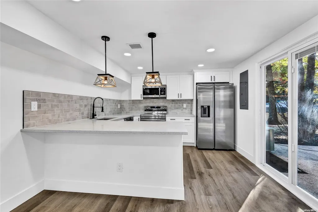 22 Shearwater Way Centereach NY 11720