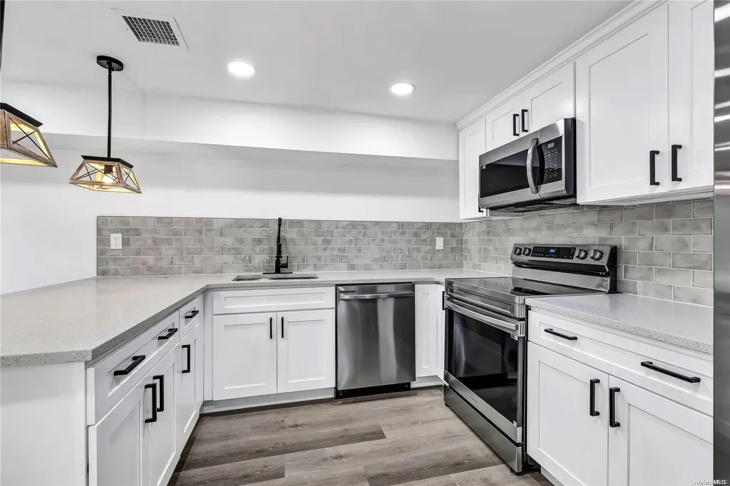 22 Shearwater Way Centereach NY 11720