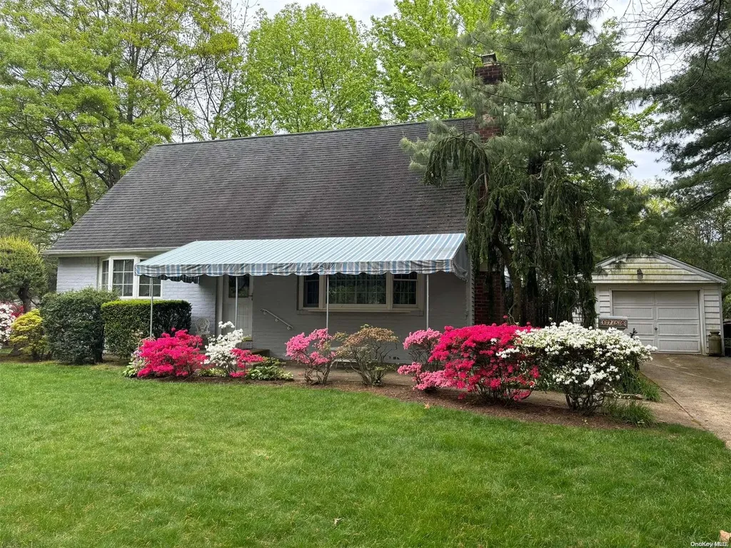 1756 Briar Place Merrick NY 11566