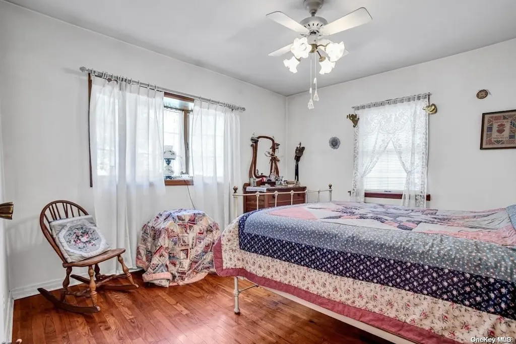 1756 Briar Place Merrick NY 11566