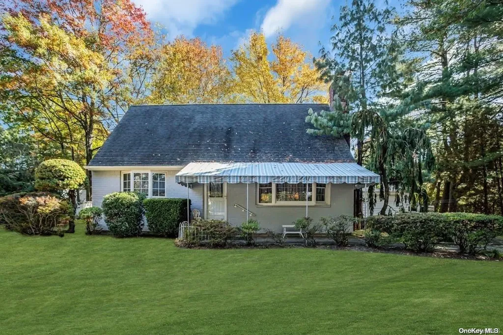 1756 Briar Place Merrick NY 11566