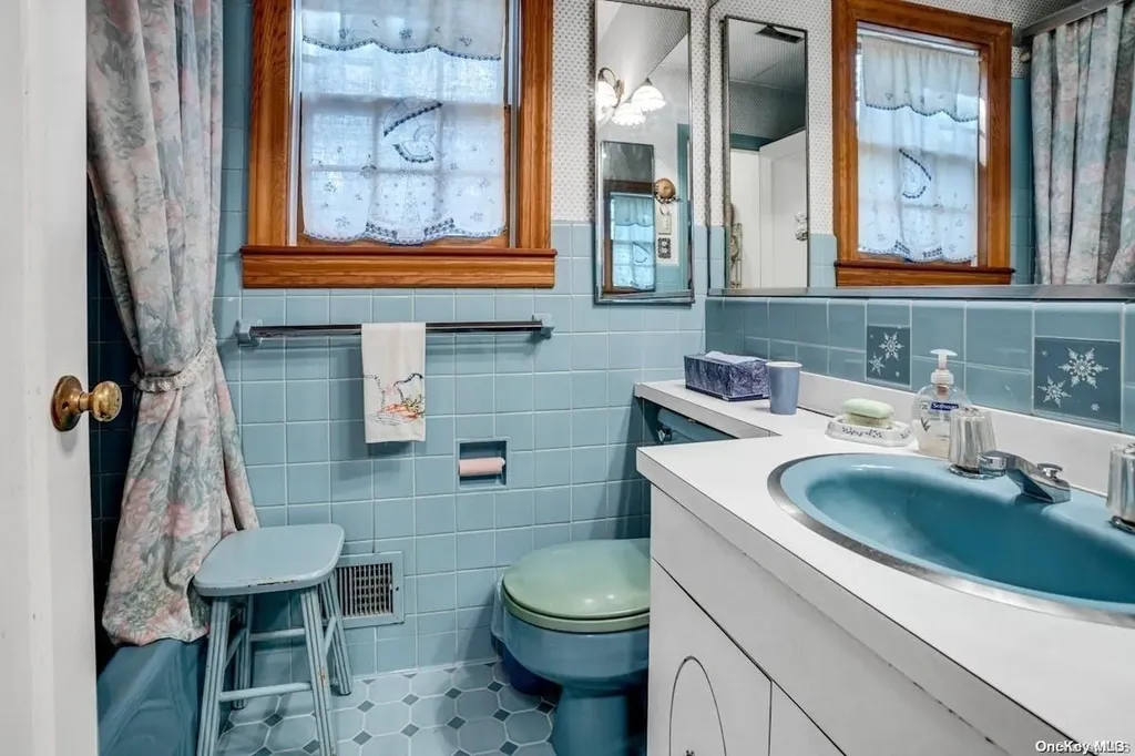 1756 Briar Place Merrick NY 11566