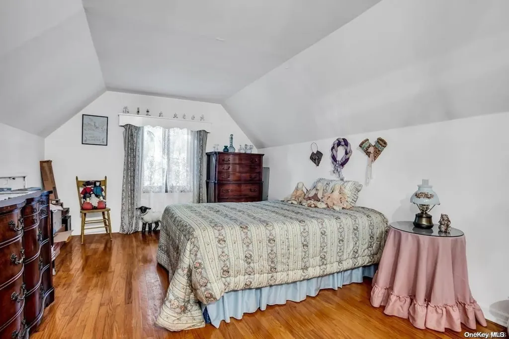 1756 Briar Place Merrick NY 11566