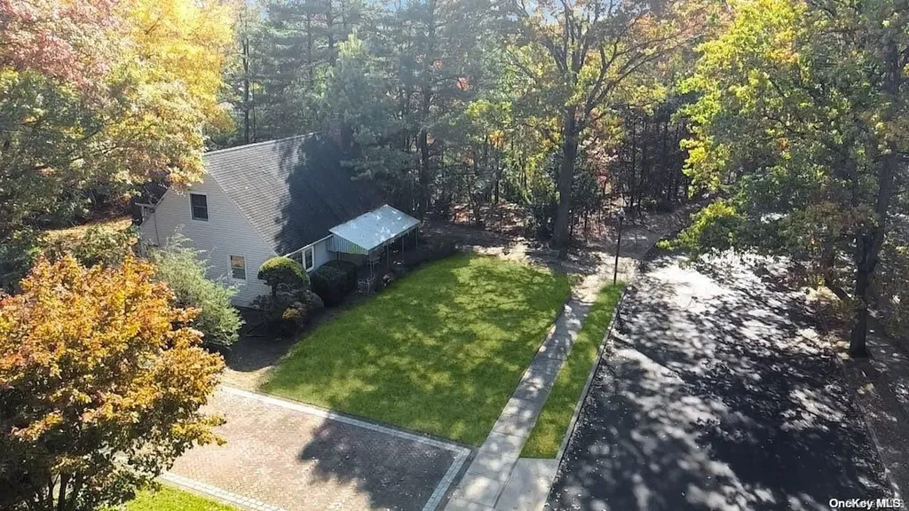 1756 Briar Place Merrick NY 11566