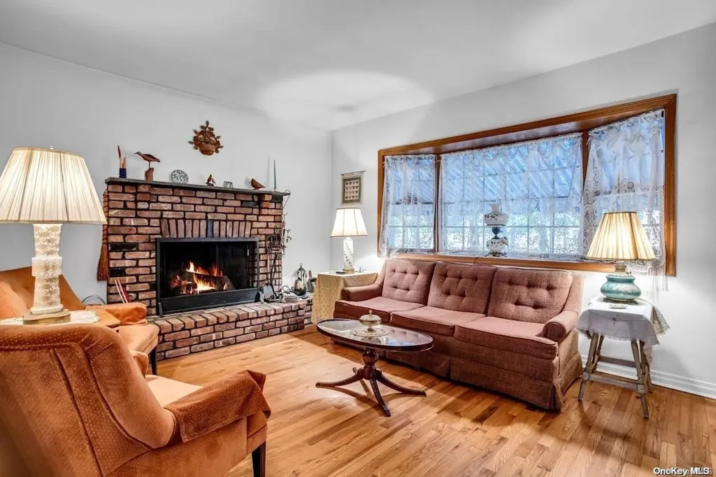 1756 Briar Place Merrick NY 11566
