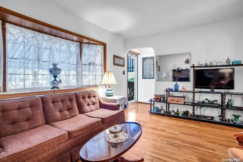1756 Briar Place Merrick NY 11566