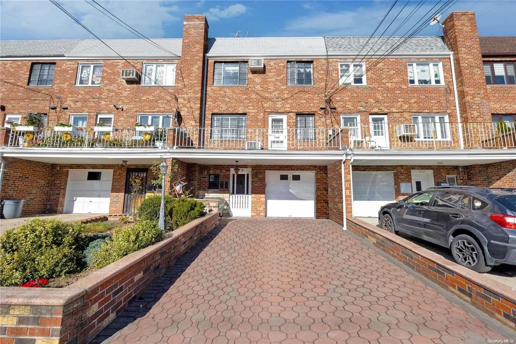 72-19 60th Avenue Maspeth NY 11378