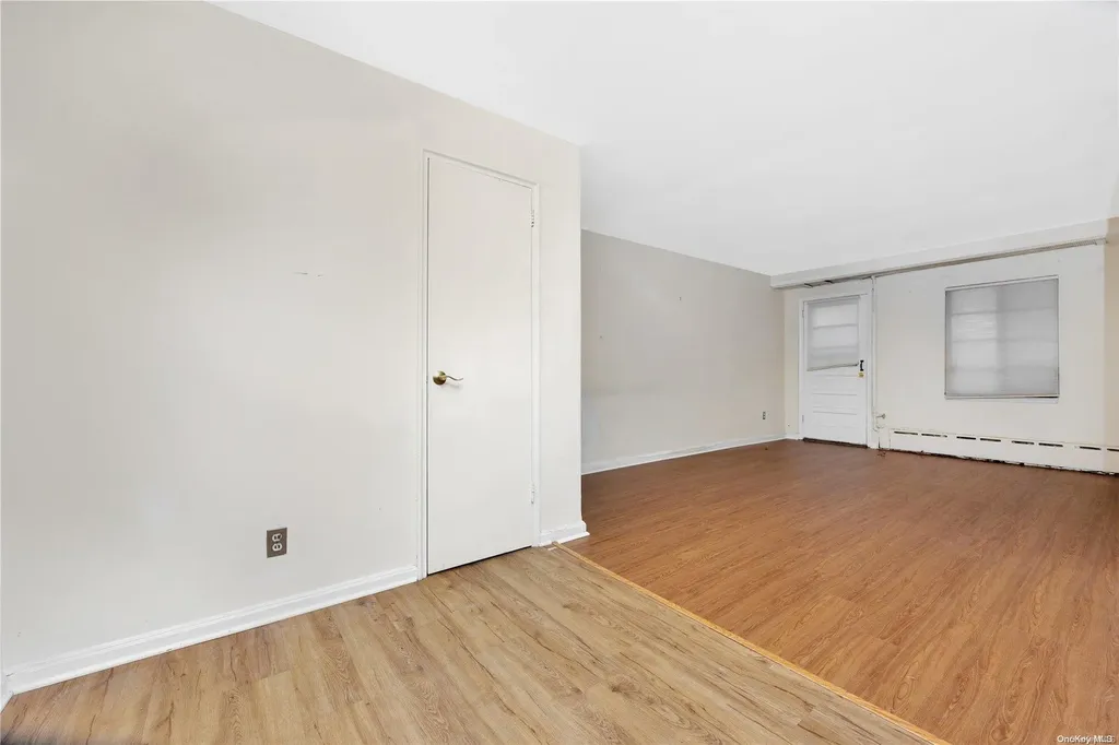 72-19 60th Avenue Maspeth NY 11378