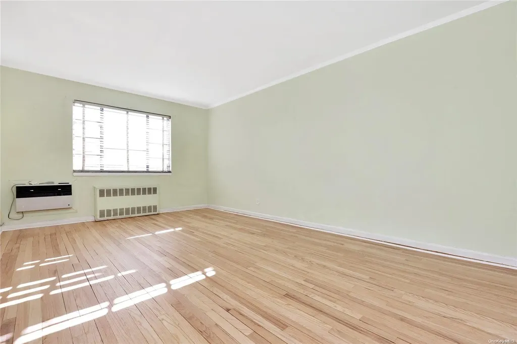 72-19 60th Avenue Maspeth NY 11378