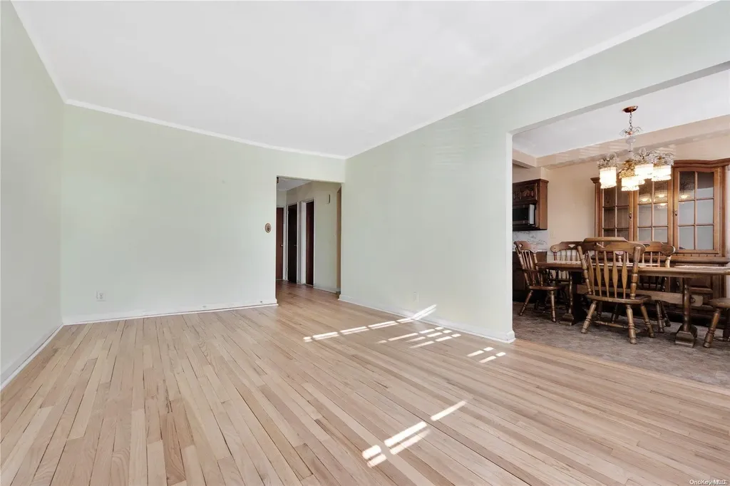 72-19 60th Avenue Maspeth NY 11378